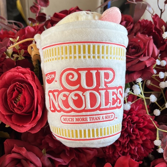 Kitty Plush in Nissin Cup Noodle - Anirollz new without tags - Picture 3 of 9